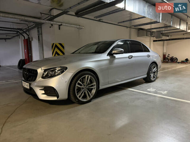 Сірий Мерседес Е-Клас, об'ємом двигуна 1.95 л та пробігом 139 тис. км за 33000 $, фото 2 на Automoto.ua