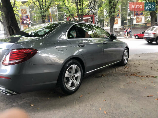 Серый Мерседес Е-Класс, объемом двигателя 1.95 л и пробегом 94 тыс. км за 33326 $, фото 1 на Automoto.ua