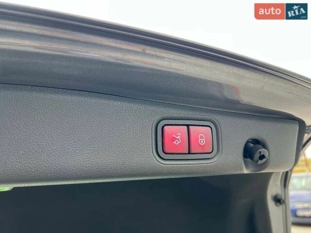Сірий Мерседес Е-Клас, об'ємом двигуна 1.99 л та пробігом 129 тис. км за 23400 $, фото 41 на Automoto.ua