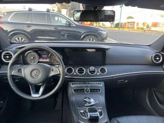 Серый Мерседес Е-Класс, объемом двигателя 2 л и пробегом 103 тыс. км за 22500 $, фото 7 на Automoto.ua