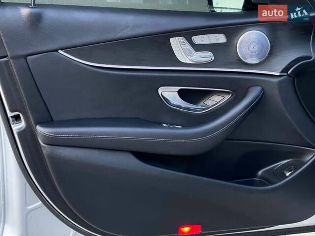 Серый Мерседес Е-Класс, объемом двигателя 1.99 л и пробегом 94 тыс. км за 29790 $, фото 22 на Automoto.ua
