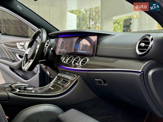 Сірий Мерседес Е-Клас, об'ємом двигуна 3.98 л та пробігом 17 тис. км за 96500 $, фото 39 на Automoto.ua