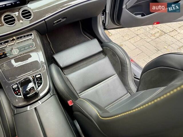 Сірий Мерседес Е-Клас, об'ємом двигуна 3.98 л та пробігом 17 тис. км за 96500 $, фото 35 на Automoto.ua