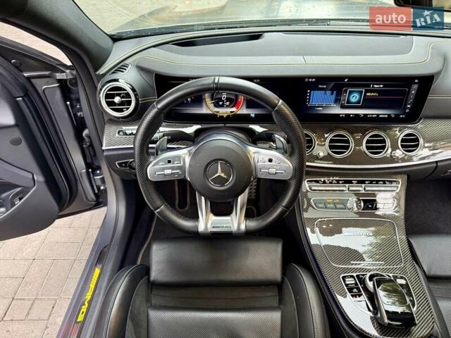 Сірий Мерседес Е-Клас, об'ємом двигуна 3.98 л та пробігом 17 тис. км за 96500 $, фото 34 на Automoto.ua