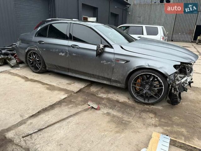 Сірий Мерседес Е-Клас, об'ємом двигуна 3.98 л та пробігом 90 тис. км за 32900 $, фото 9 на Automoto.ua
