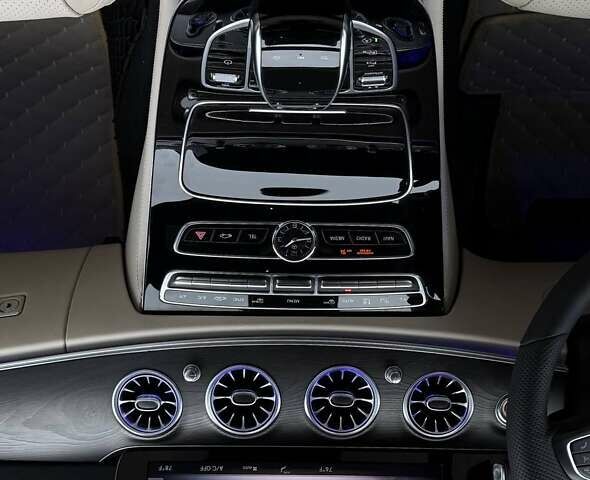 Серый Мерседес Е-Класс, объемом двигателя 1.99 л и пробегом 112 тыс. км за 29000 $, фото 11 на Automoto.ua