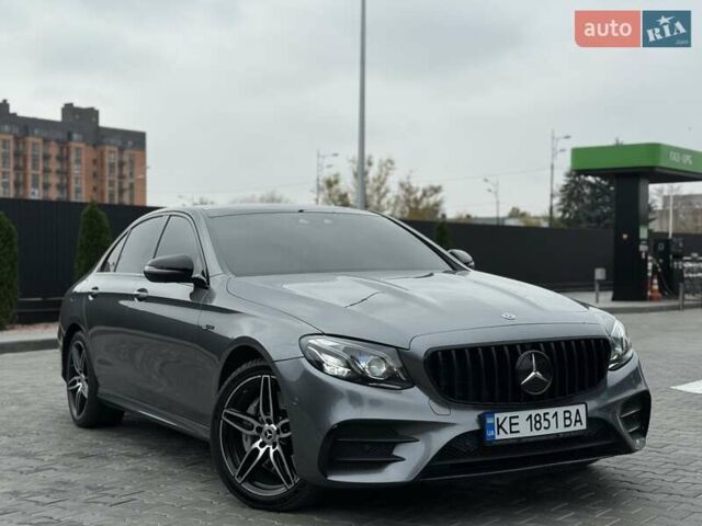 Серый Мерседес Е-Класс, объемом двигателя 3 л и пробегом 80 тыс. км за 53000 $, фото 2 на Automoto.ua