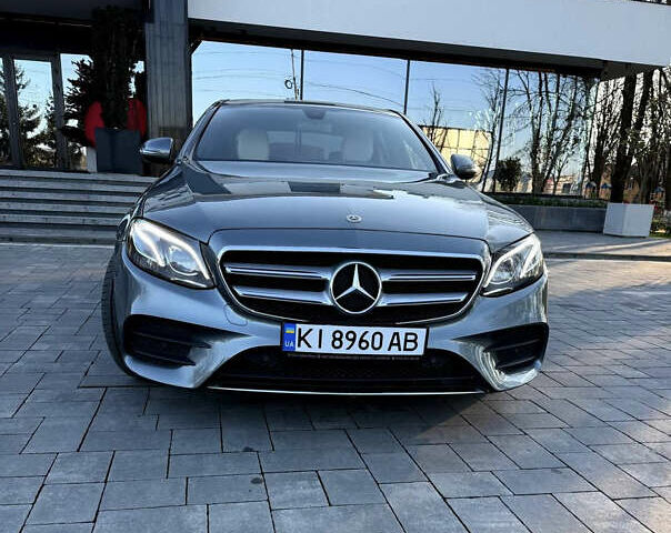 Сірий Мерседес Е-Клас, об'ємом двигуна 1.99 л та пробігом 115 тис. км за 31000 $, фото 2 на Automoto.ua