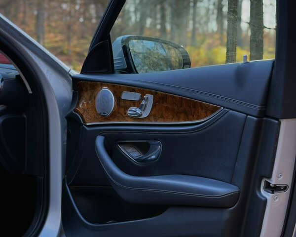 Сірий Мерседес Е-Клас, об'ємом двигуна 1.99 л та пробігом 109 тис. км за 28500 $, фото 14 на Automoto.ua