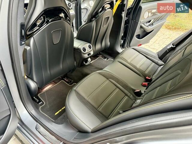 Сірий Мерседес Е-Клас, об'ємом двигуна 3.98 л та пробігом 17 тис. км за 96500 $, фото 29 на Automoto.ua