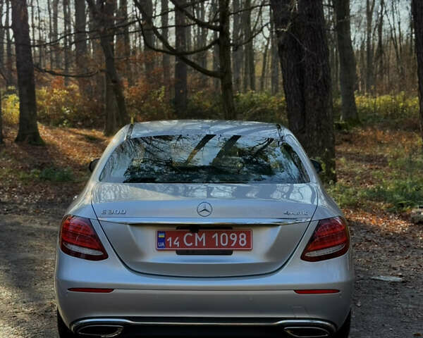 Сірий Мерседес Е-Клас, об'ємом двигуна 1.99 л та пробігом 109 тис. км за 28500 $, фото 9 на Automoto.ua