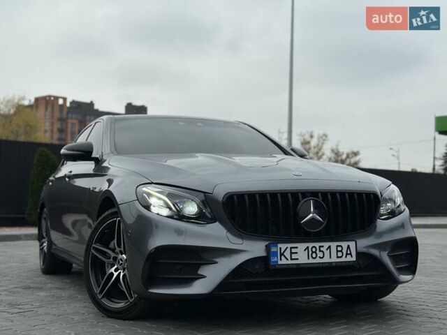 Серый Мерседес Е-Класс, объемом двигателя 3 л и пробегом 80 тыс. км за 49500 $, фото 1 на Automoto.ua