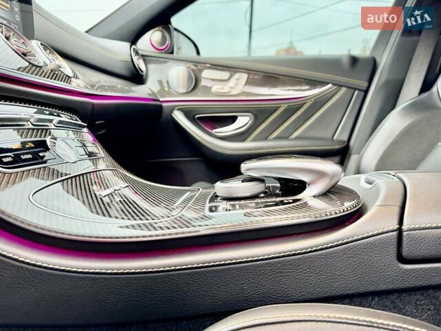 Серый Мерседес Е-Класс, объемом двигателя 3.98 л и пробегом 64 тыс. км за 89500 $, фото 30 на Automoto.ua