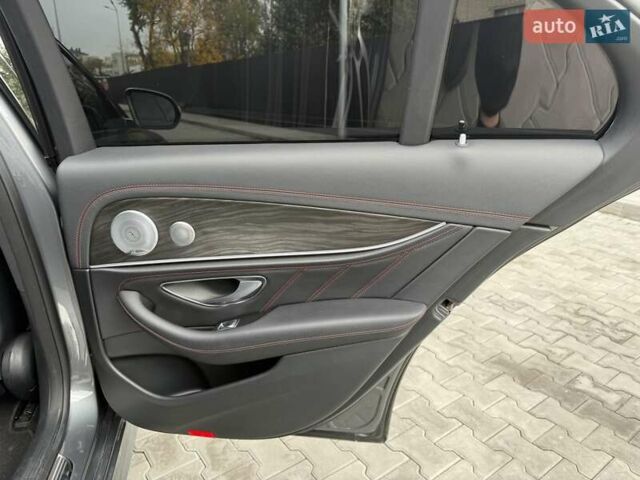 Серый Мерседес Е-Класс, объемом двигателя 3 л и пробегом 80 тыс. км за 49500 $, фото 24 на Automoto.ua