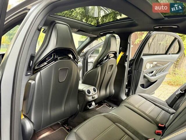 Сірий Мерседес Е-Клас, об'ємом двигуна 3.98 л та пробігом 17 тис. км за 96500 $, фото 28 на Automoto.ua