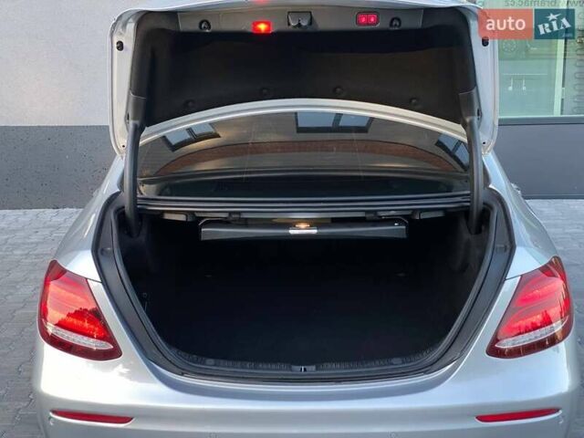 Серый Мерседес Е-Класс, объемом двигателя 1.99 л и пробегом 94 тыс. км за 29790 $, фото 67 на Automoto.ua