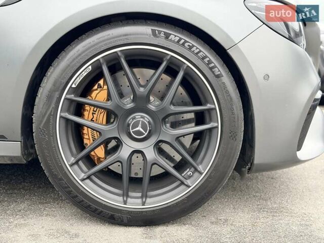 Серый Мерседес Е-Класс, объемом двигателя 3.98 л и пробегом 64 тыс. км за 89500 $, фото 7 на Automoto.ua