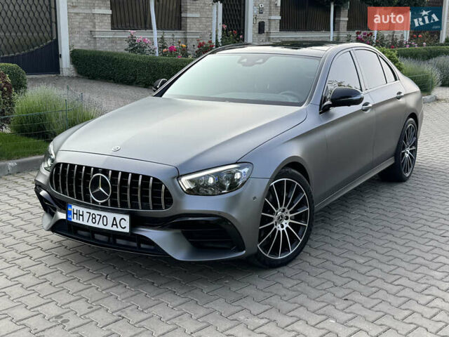 Серый Мерседес Е-Класс, объемом двигателя 3 л и пробегом 129 тыс. км за 49000 $, фото 1 на Automoto.ua