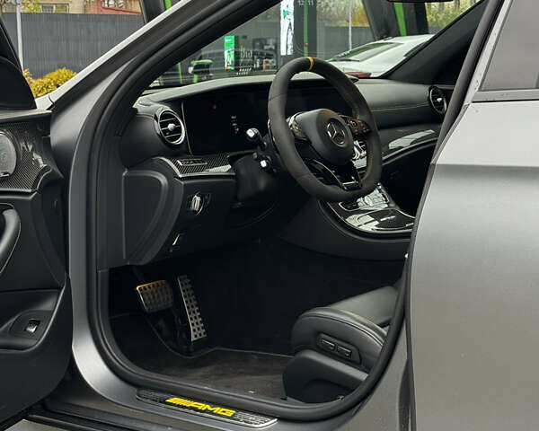 Сірий Мерседес Е-Клас, об'ємом двигуна 3.98 л та пробігом 76 тис. км за 74000 $, фото 11 на Automoto.ua