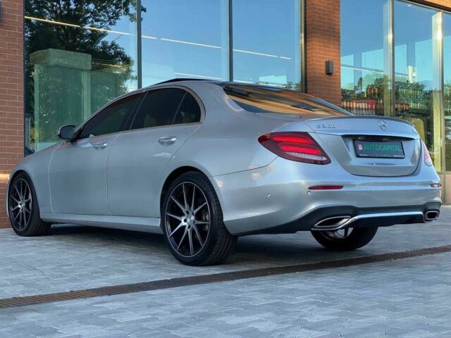 Серый Мерседес Е-Класс, объемом двигателя 2 л и пробегом 94 тыс. км за 30990 $, фото 4 на Automoto.ua