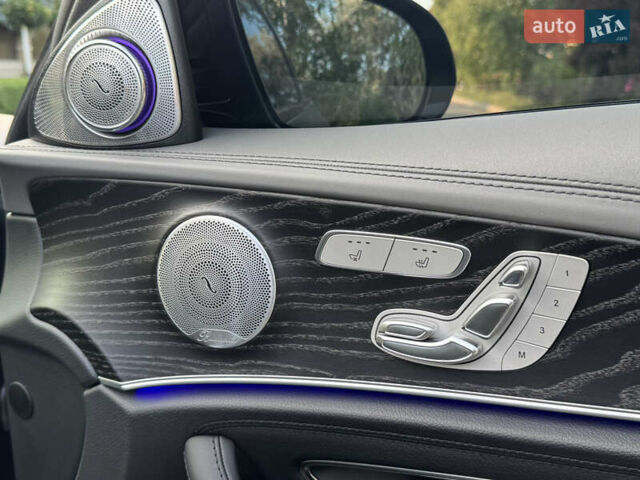 Серый Мерседес Е-Класс, объемом двигателя 3 л и пробегом 129 тыс. км за 49000 $, фото 90 на Automoto.ua