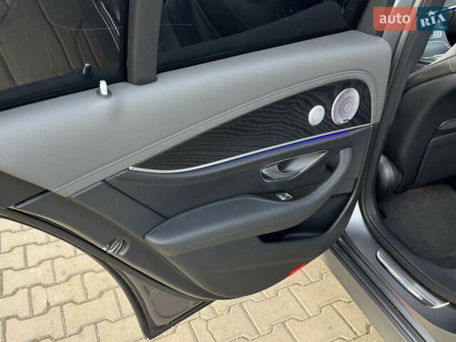 Серый Мерседес Е-Класс, объемом двигателя 3 л и пробегом 129 тыс. км за 49000 $, фото 79 на Automoto.ua