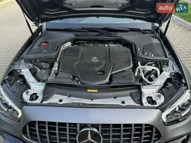 Серый Мерседес Е-Класс, объемом двигателя 3 л и пробегом 129 тыс. км за 49000 $, фото 102 на Automoto.ua