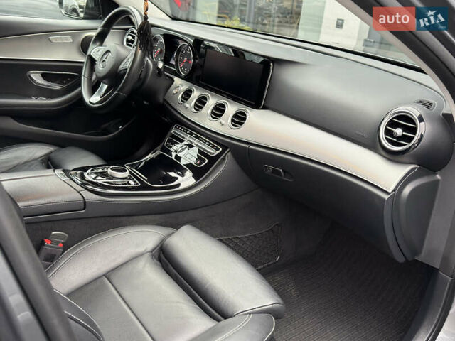 Сірий Мерседес Е-Клас, об'ємом двигуна 2 л та пробігом 225 тис. км за 29500 $, фото 9 на Automoto.ua