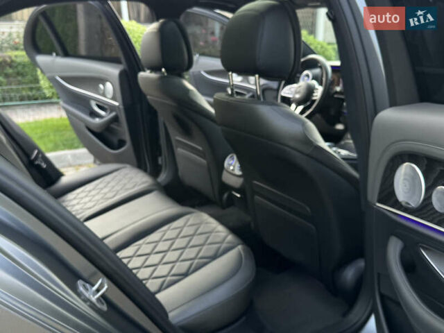 Серый Мерседес Е-Класс, объемом двигателя 3 л и пробегом 129 тыс. км за 49000 $, фото 95 на Automoto.ua