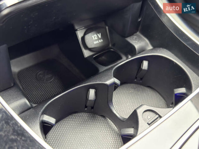 Сірий Мерседес Е-Клас, об'ємом двигуна 2 л та пробігом 225 тис. км за 29500 $, фото 61 на Automoto.ua