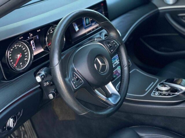 Серый Мерседес Е-Класс, объемом двигателя 2 л и пробегом 94 тыс. км за 30990 $, фото 12 на Automoto.ua