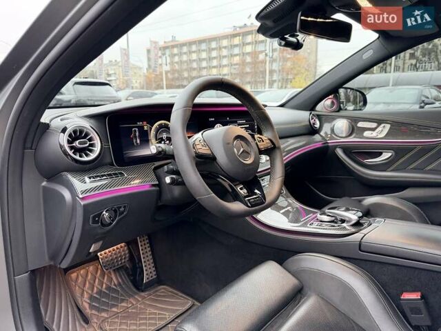 Серый Мерседес Е-Класс, объемом двигателя 3.98 л и пробегом 64 тыс. км за 89500 $, фото 19 на Automoto.ua