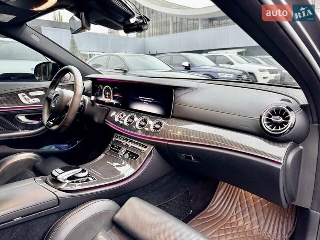 Серый Мерседес Е-Класс, объемом двигателя 3.98 л и пробегом 64 тыс. км за 89500 $, фото 43 на Automoto.ua