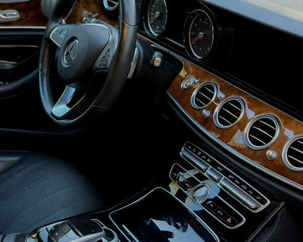 Сірий Мерседес Е-Клас, об'ємом двигуна 1.99 л та пробігом 109 тис. км за 28500 $, фото 16 на Automoto.ua