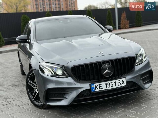 Серый Мерседес Е-Класс, объемом двигателя 3 л и пробегом 80 тыс. км за 53000 $, фото 3 на Automoto.ua