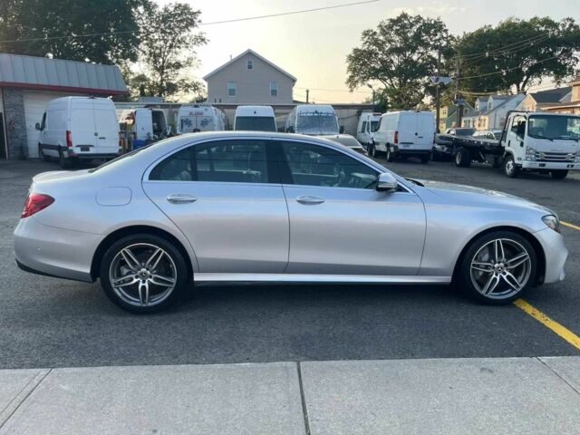 Серый Мерседес Е-Класс, объемом двигателя 2 л и пробегом 103 тыс. км за 22500 $, фото 3 на Automoto.ua