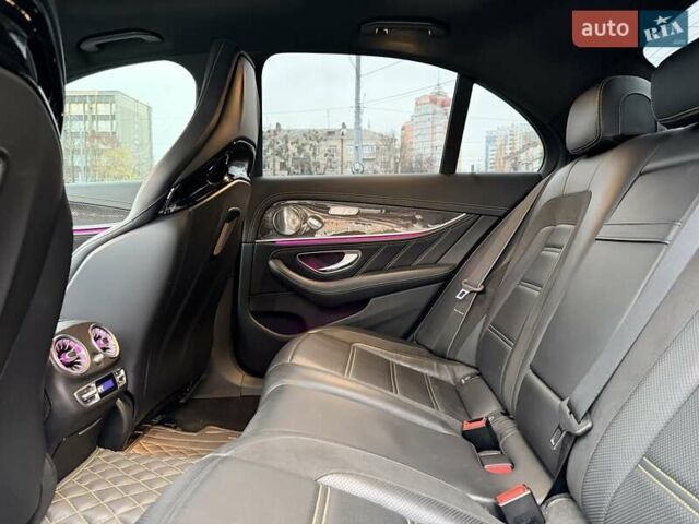 Серый Мерседес Е-Класс, объемом двигателя 3.98 л и пробегом 64 тыс. км за 89500 $, фото 36 на Automoto.ua