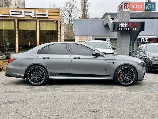Серый Мерседес Е-Класс, объемом двигателя 3.98 л и пробегом 64 тыс. км за 89500 $, фото 9 на Automoto.ua