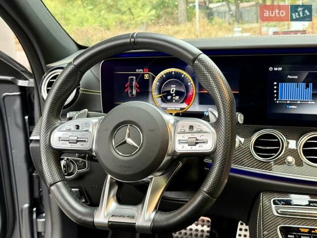 Сірий Мерседес Е-Клас, об'ємом двигуна 3.98 л та пробігом 17 тис. км за 96500 $, фото 38 на Automoto.ua
