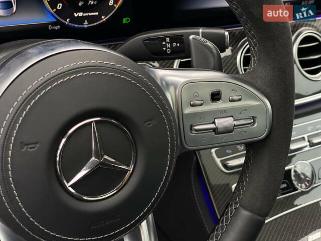 Серый Мерседес Е-Класс, объемом двигателя 3.98 л и пробегом 55 тыс. км за 72990 $, фото 9 на Automoto.ua