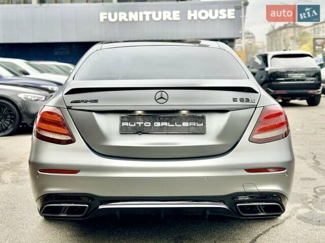 Серый Мерседес Е-Класс, объемом двигателя 3.98 л и пробегом 64 тыс. км за 89500 $, фото 10 на Automoto.ua