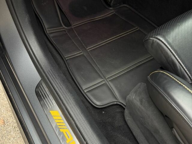 Серый Мерседес Е-Класс, объемом двигателя 4 л и пробегом 97 тыс. км за 79500 $, фото 7 на Automoto.ua