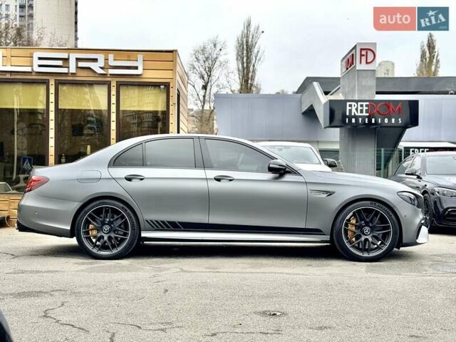 Серый Мерседес Е-Класс, объемом двигателя 3.98 л и пробегом 64 тыс. км за 89500 $, фото 8 на Automoto.ua
