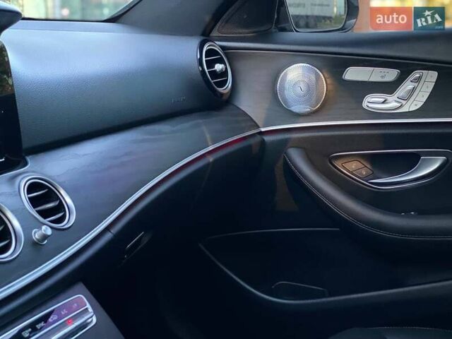 Серый Мерседес Е-Класс, объемом двигателя 1.99 л и пробегом 94 тыс. км за 29790 $, фото 57 на Automoto.ua