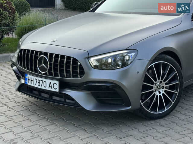 Серый Мерседес Е-Класс, объемом двигателя 3 л и пробегом 129 тыс. км за 49000 $, фото 5 на Automoto.ua