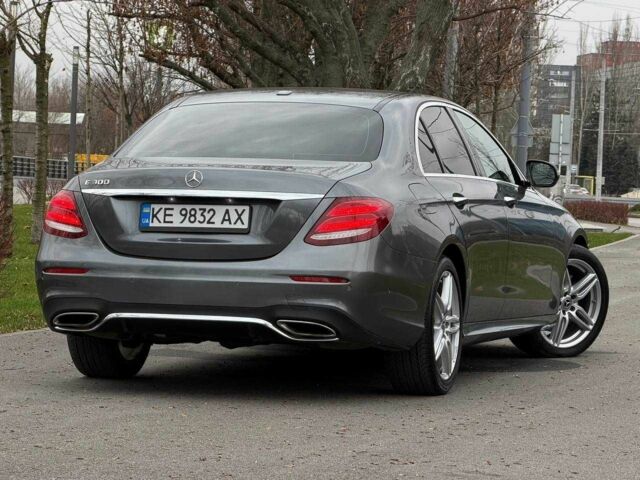 Серый Мерседес Е-Класс, объемом двигателя 2 л и пробегом 112 тыс. км за 29000 $, фото 6 на Automoto.ua