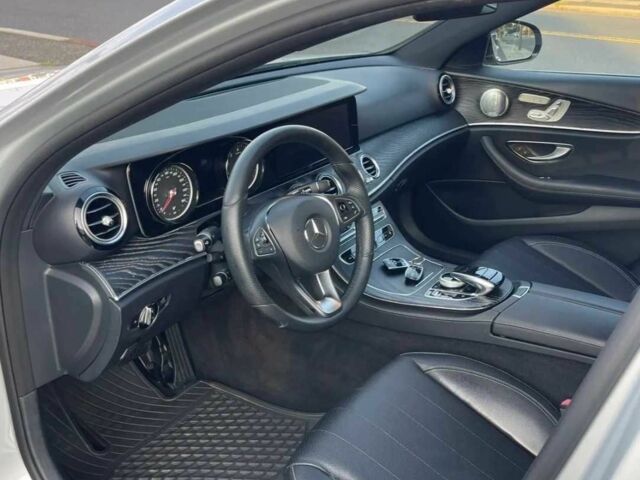 Серый Мерседес Е-Класс, объемом двигателя 2 л и пробегом 103 тыс. км за 22500 $, фото 8 на Automoto.ua