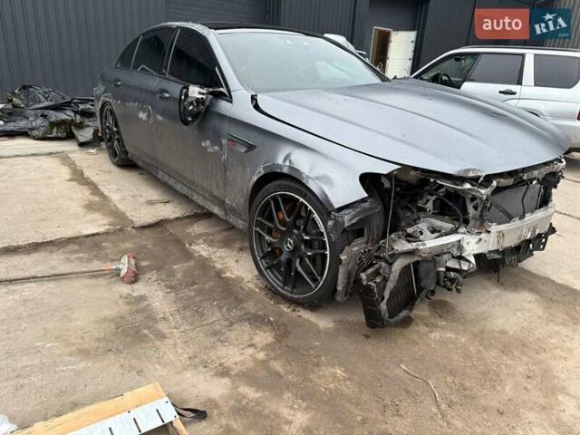 Сірий Мерседес Е-Клас, об'ємом двигуна 3.98 л та пробігом 90 тис. км за 32900 $, фото 2 на Automoto.ua