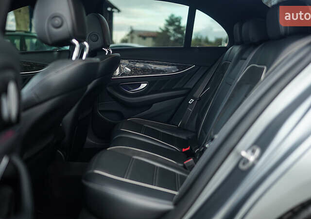 Серый Мерседес Е-Класс, объемом двигателя 4 л и пробегом 42 тыс. км за 89000 $, фото 23 на Automoto.ua