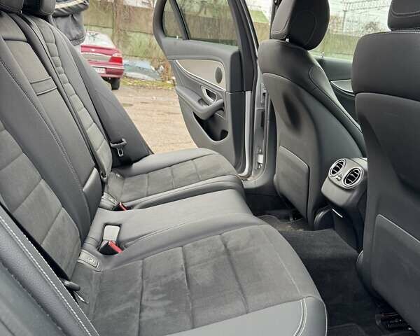 Сірий Мерседес Е-Клас, об'ємом двигуна 1.99 л та пробігом 123 тис. км за 39000 $, фото 5 на Automoto.ua